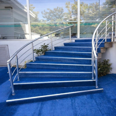 7 mm siyah çim halı